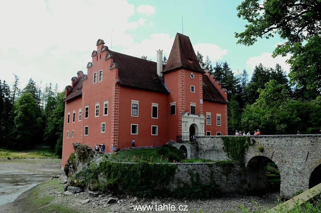 Červená Lhota