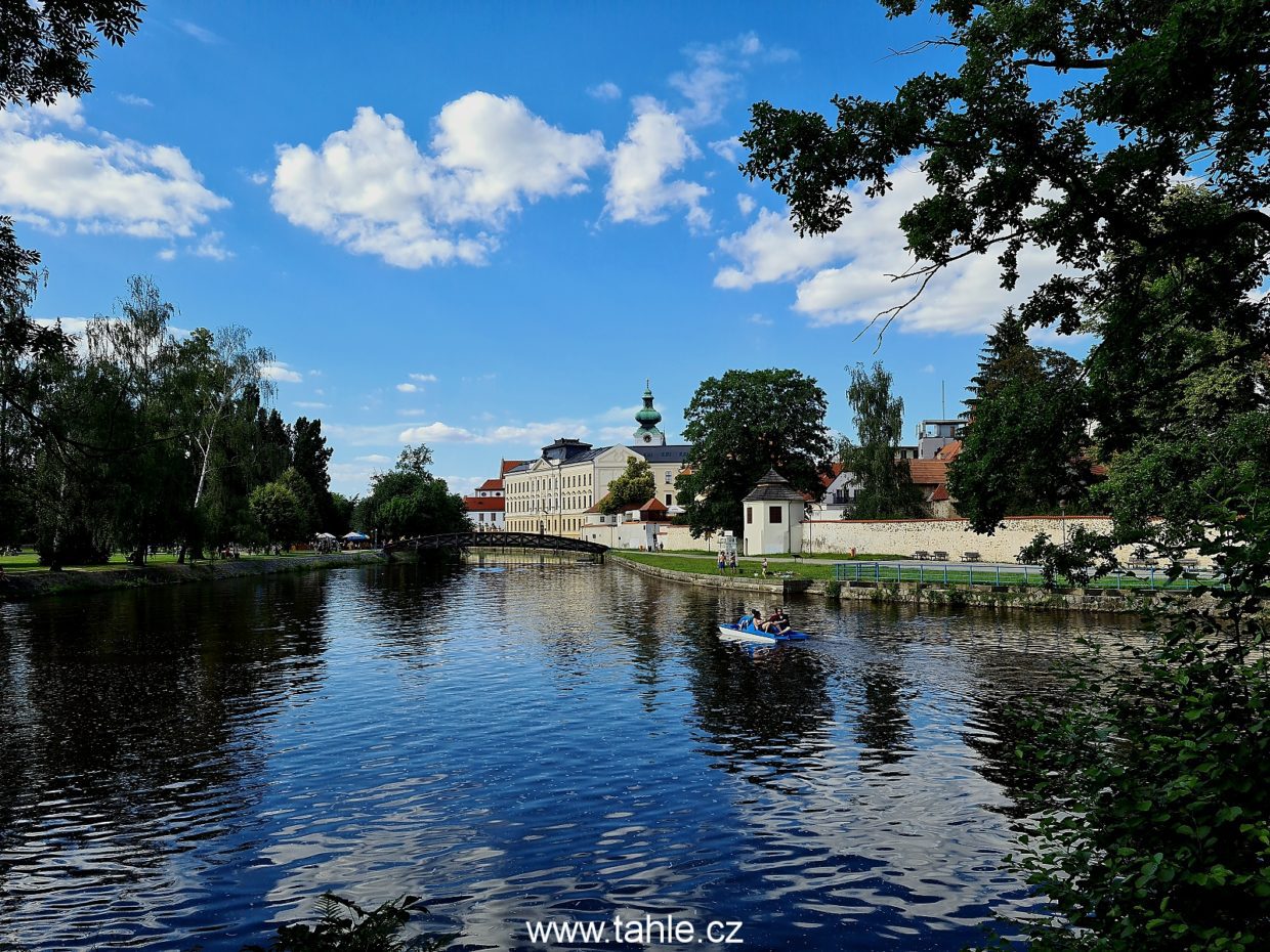 Červená Lhota a České Budějovice