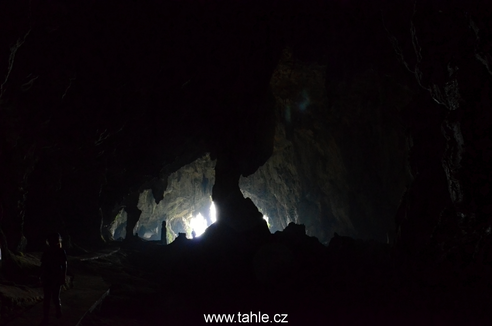 Wind Cave a Telaga Ai