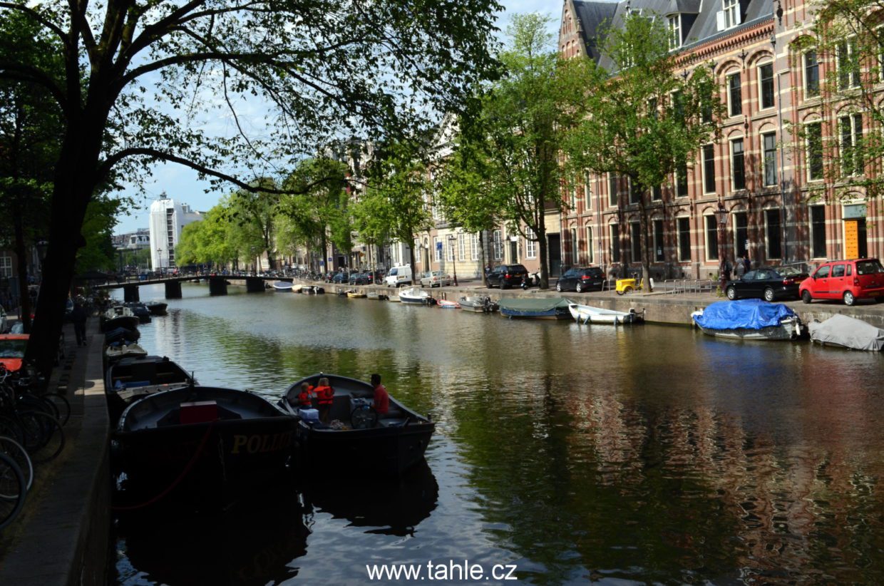 Amsterdam - kanály a lodě